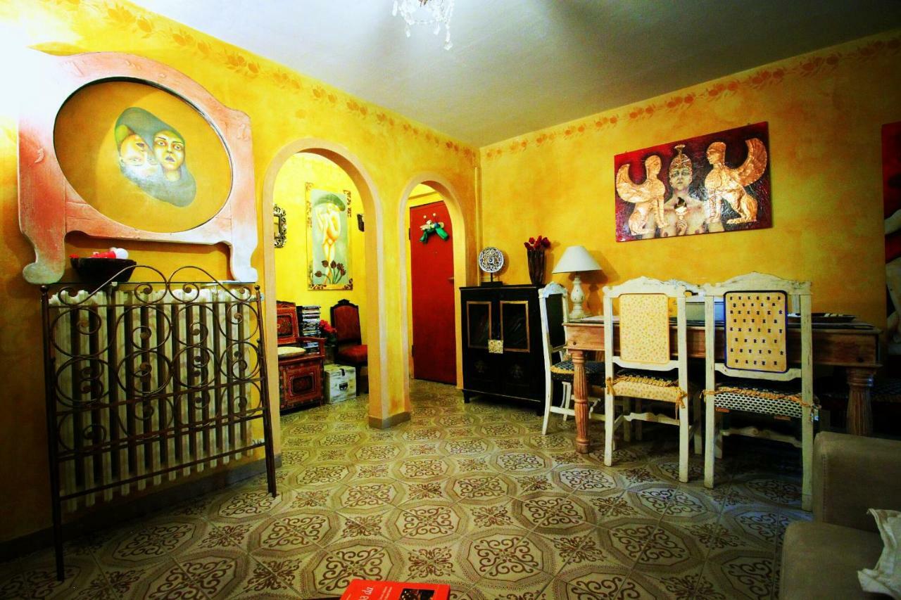 Hand Decorated House With Court Флоренция Екстериор снимка